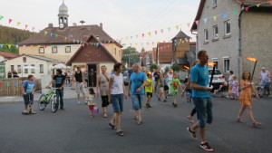 Fackelumzug am Freitagabend durch Alt- und Neu-Wallrabs